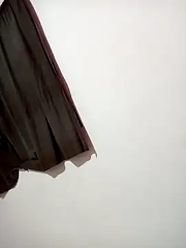 luuiss12 online show from January 10, 2026, 5:47 am