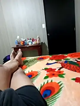 luuiss12 online show from December 18, 2025, 5:45 am