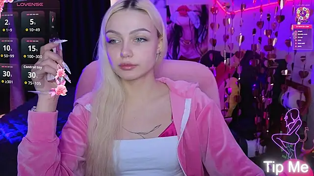 Snapshot of LinaLirian chatting on February 20, 2026, 12:07 pm LinaLirian online show from February 20, 2026, 12:07 pm