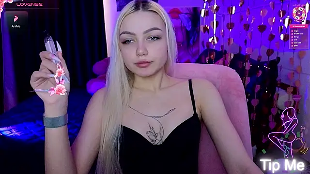 Snapshot of LinaLirian chatting on February 25, 2026, 10:04 am LinaLirian online show from February 25, 2026, 10:04 am