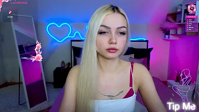 Snapshot of LinaLirian chatting on February 11, 2026, 10:04 am LinaLirian online show from February 11, 2026, 10:04 am