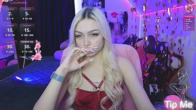 Snapshot of LinaLirian chatting on March 5, 2026, 2:02 pm LinaLirian online show from March 5, 2026, 2:02 pm