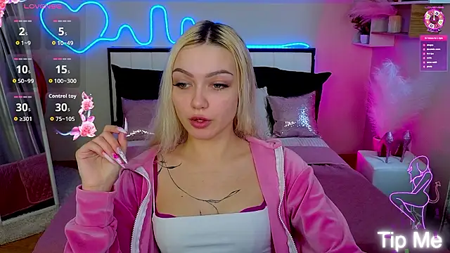 Snapshot of LinaLirian chatting on February 23, 2026, 10:05 am LinaLirian online show from February 23, 2026, 10:05 am