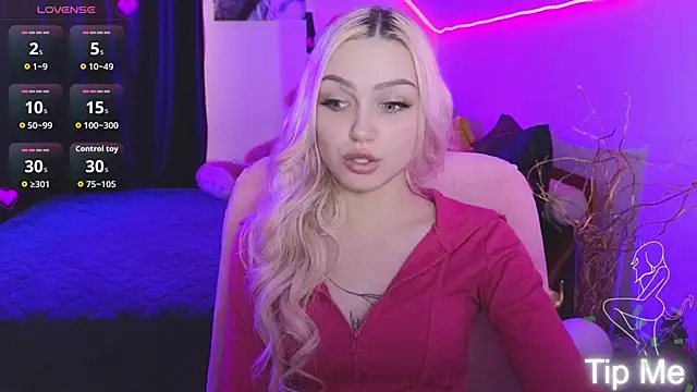 Snapshot of LinaLirian chatting on February 5, 2026, 2:13 pm LinaLirian online show from February 5, 2026, 2:13 pm