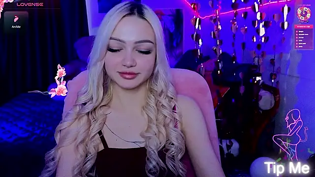 Snapshot of LinaLirian chatting on March 4, 2026, 10:12 am LinaLirian online show from March 4, 2026, 10:12 am