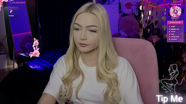 LinaLirian online show from June 4, 2026, 10:09 am