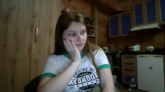 Snapshot of Little_shygirl chatting on September 19, 2025, 2:15 am Little shygirl online show from September 19, 2025, 2:15 am
