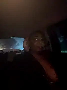 RoyalQueen2u online show from November 29, 2025, 1:17 am