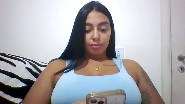 Snapshot of querida777 chatting on May 30, 2026, 12:28 am querida777 online show from May 30, 2026, 12:28 am