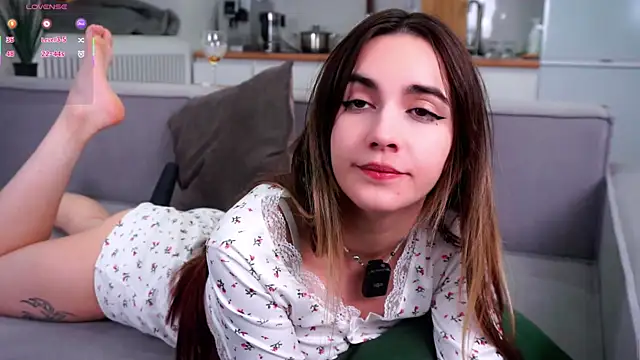 CupSizeGirl online show from November 24, 2025, 1:22 pm