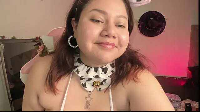 Snapshot of Paprika_ chatting on October 9, 2025, 6:30 pm Paprika online show from October 9, 2025, 6:30 pm