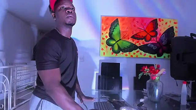 feliipehot online show from March 18, 2026, 3:13 pm