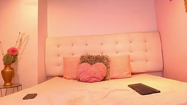 Snapshot of Ruby_Firelove chatting on October 8, 2025, 12:50 pm Ruby Firelove online show from October 8, 2025, 12:50 pm