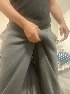 yourinternetboyfriend online show from March 22, 2026, 5:21 am