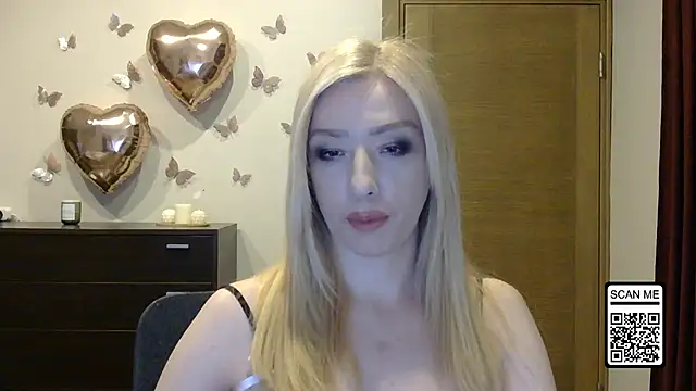 Snapshot of Wild_Silk_Desire chatting on May 14, 2026, 6:05 pm Wild Silk Desire online show from May 14, 2026, 6:05 pm