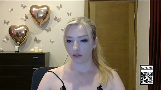 Snapshot of Wild_Silk_Desire chatting on June 14, 2026, 3:35 pm Wild Silk Desire online show from June 14, 2026, 3:35 pm