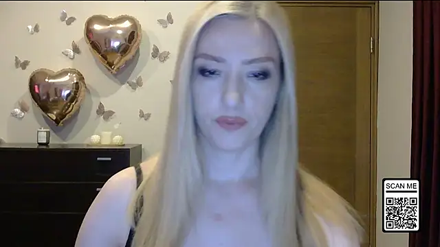 Snapshot of Wild_Silk_Desire chatting on June 8, 2026, 3:23 pm Wild Silk Desire online show from June 8, 2026, 3:23 pm