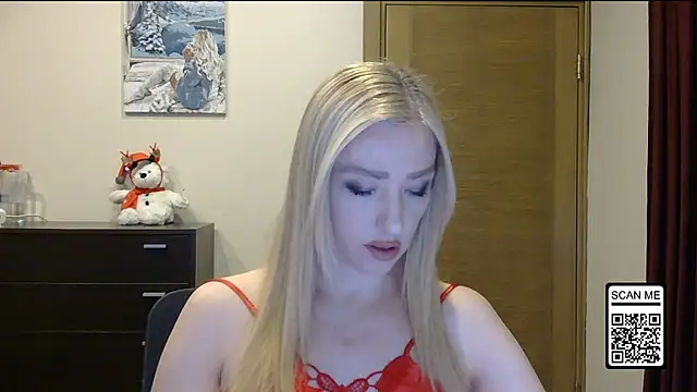 Wild Silk Desire online show from December 17, 2025, 1:27 pm