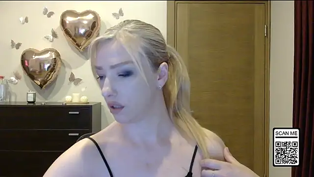 Snapshot of Wild_Silk_Desire chatting on June 6, 2026, 3:28 pm Wild Silk Desire online show from June 6, 2026, 3:28 pm