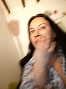 hotCOUPLEPETRA online show from January 5, 2026, 10:57 pm