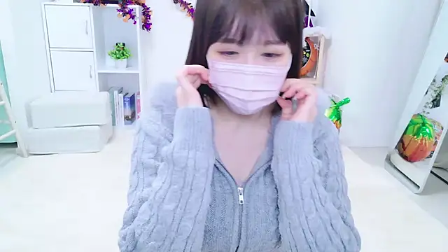 Snapshot of _suika_ chatting on October 31, 2025, 3:30 pm  suika  online show from October 31, 2025, 3:30 pm