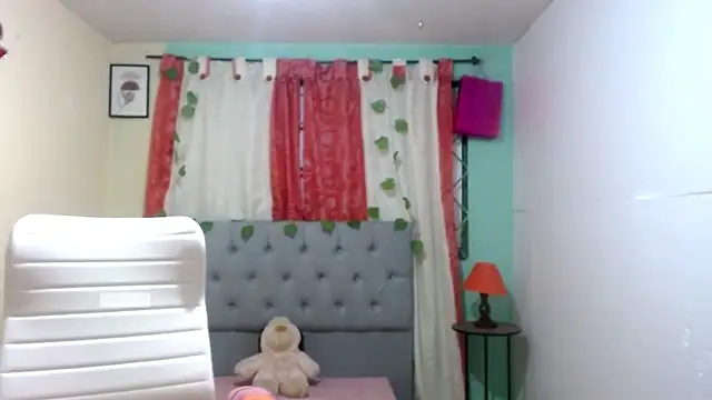 vale miel online show from September 8, 2025, 11:48 pm