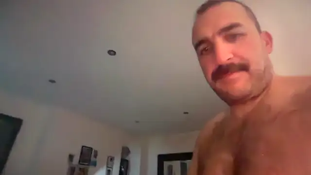 Snapshot of CloudyMuscleBeefy chatting on March 30, 2026, 2:02 am CloudyMuscleBeefy online show from March 30, 2026, 2:02 am