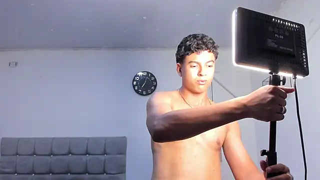 Santy Stump online show from March 12, 2026, 12:05 am