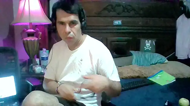 Snapshot of Gc-g chatting on October 7, 2025, 8:15 am Gc-g online show from October 7, 2025, 8:15 am