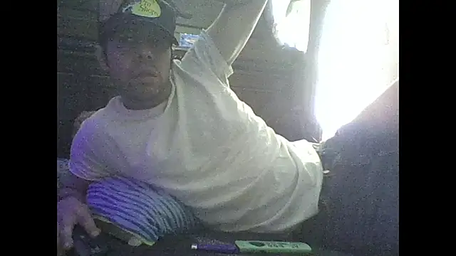 Snapshot of Gc-g chatting on November 3, 2025, 7:39 pm Gc-g online show from November 3, 2025, 7:39 pm