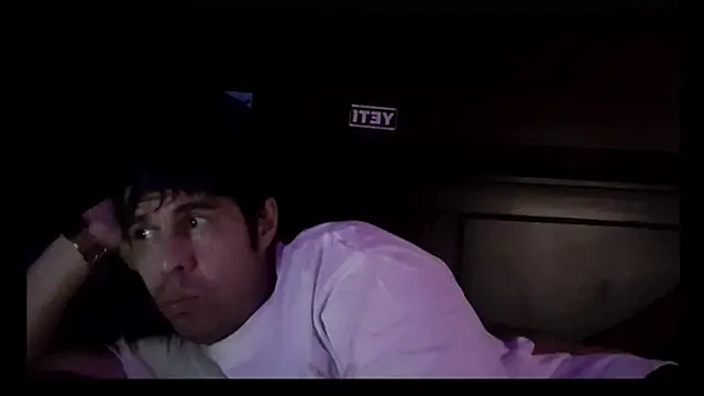 Snapshot of Gc-g chatting on November 13, 2025, 4:38 am Gc-g online show from November 13, 2025, 4:38 am