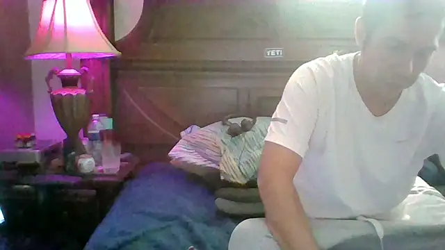 Snapshot of Gc-g chatting on October 7, 2025, 8:21 pm Gc-g online show from October 7, 2025, 8:21 pm