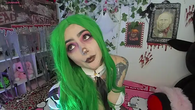 Snapshot of sarahminage_ chatting on October 30, 2025, 5:21 pm sarahminage  online show from October 30, 2025, 5:21 pm