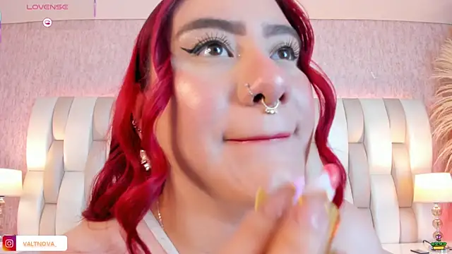 Snapshot of valt_ chatting on November 15, 2025, 7:40 pm valt online show from November 15, 2025, 7:40 pm