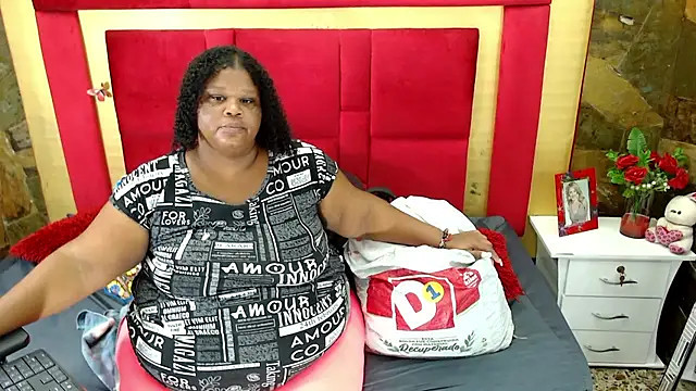 Snapshot of Exoticbigmandy chatting on October 29, 2025, 8:41 pm Exoticbigmandy online show from October 29, 2025, 8:41 pm