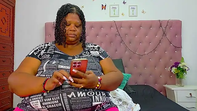 Snapshot of Exoticbigmandy chatting on October 7, 2025, 9:05 pm Exoticbigmandy online show from October 7, 2025, 9:05 pm