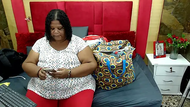 Snapshot of Exoticbigmandy chatting on October 17, 2025, 9:38 pm Exoticbigmandy online show from October 17, 2025, 9:38 pm