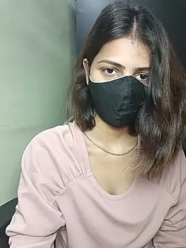 Isha Sax online show from November 5, 2025, 1:03 pm