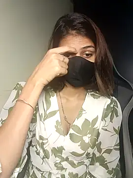 Isha Sax online show from October 14, 2025, 7:31 am