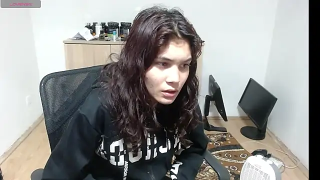 MalloryMyers online show from November 14, 2025, 5:49 pm