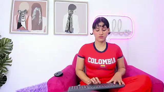 niia7 online show from June 17, 2026, 6:51 pm