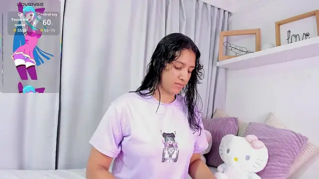 Snapshot of niia7 chatting on February 17, 2026, 7:44 pm niia7 online show from February 17, 2026, 7:44 pm