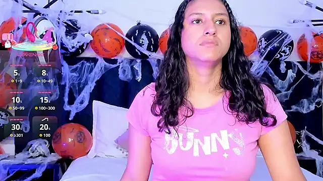 Snapshot of niia7 chatting on October 29, 2025, 7:35 pm niia7 online show from October 29, 2025, 7:35 pm