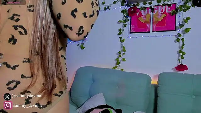 Snapshot of sammy_devinne chatting on May 16, 2026, 9:14 pm sammy devinne online show from May 16, 2026, 9:14 pm