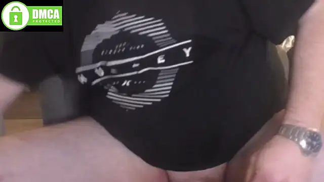 Snapshot of Thumper_ss chatting on February 15, 2026, 5:30 am Thumper ss online show from February 15, 2026, 5:30 am