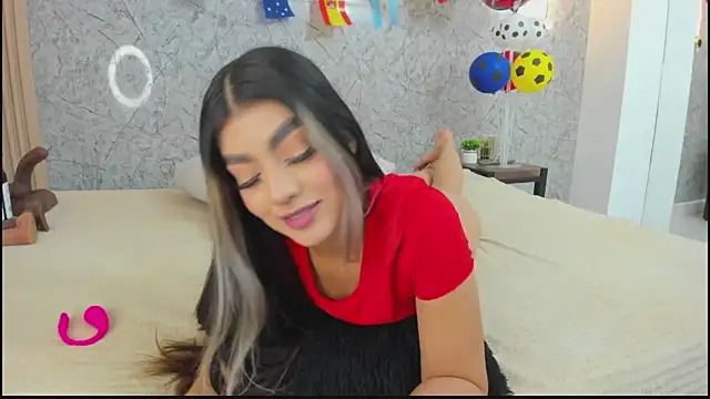 Snapshot of Antonella_west chatting on June 18, 2026, 9:20 pm Antonella west online show from June 18, 2026, 9:20 pm