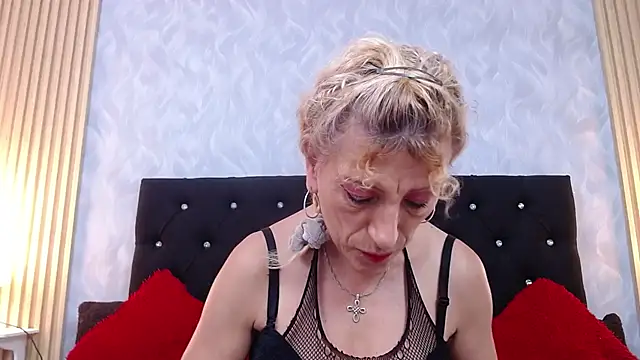 Snapshot of xandrinakarzon chatting on November 3, 2025, 7:50 pm xandrinakarzon online show from November 3, 2025, 7:50 pm