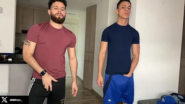 Snapshot of zoneboys chatting on November 18, 2025, 9:29 pm zoneboys online show from November 18, 2025, 9:29 pm