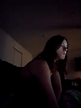 superlonelygirl04 online show from November 5, 2025, 3:31 am