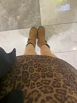 Snapshot of xiaoyuan01 chatting on November 12, 2025, 2:37 am xiaoyuan01 online show from November 12, 2025, 2:37 am